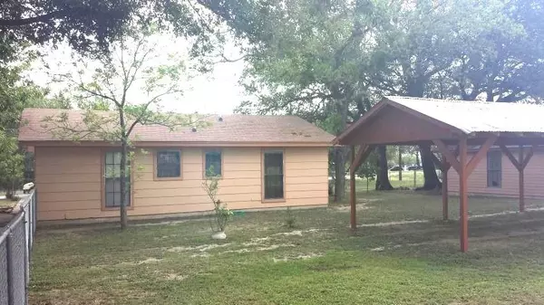 Lampasas, TX 76550,910 E Avenue I