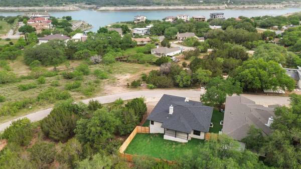 21822 Ticonderoga Ave, Lago Vista, TX 78645