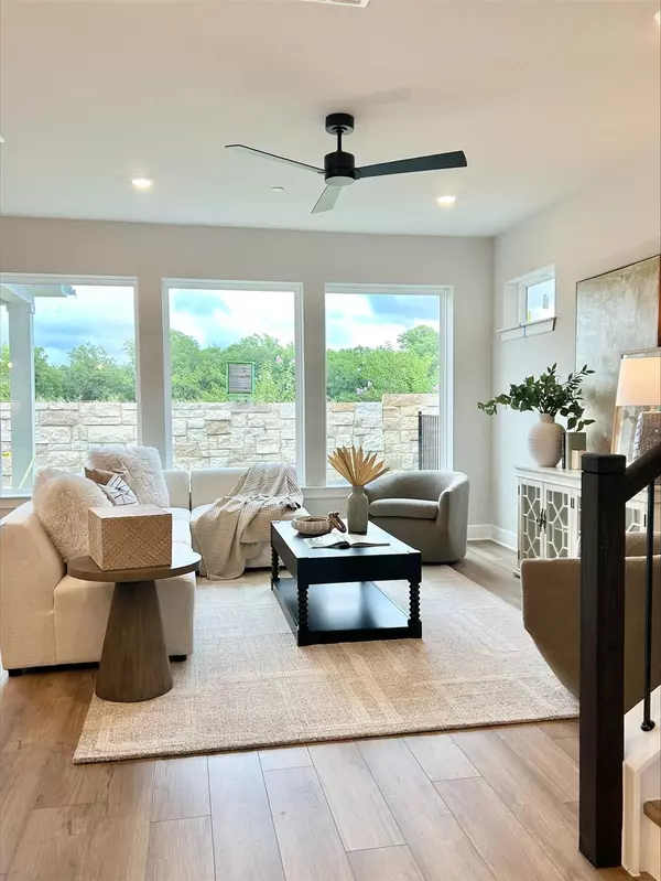Austin, TX 78744,1024 Brickell LOOP