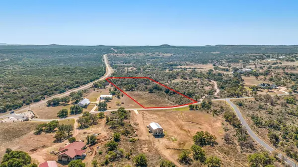 160 Comanche Ridge, Round Mountain, TX 78663