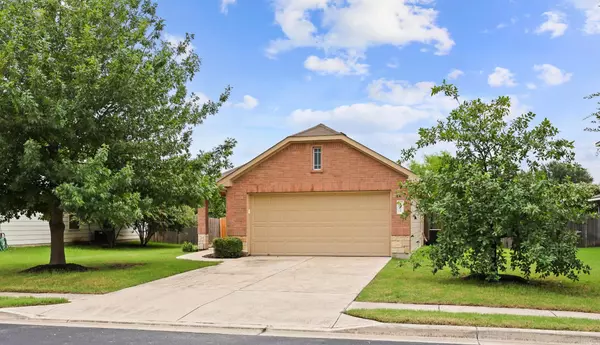 221 Foxglove DR, Hutto, TX 78634