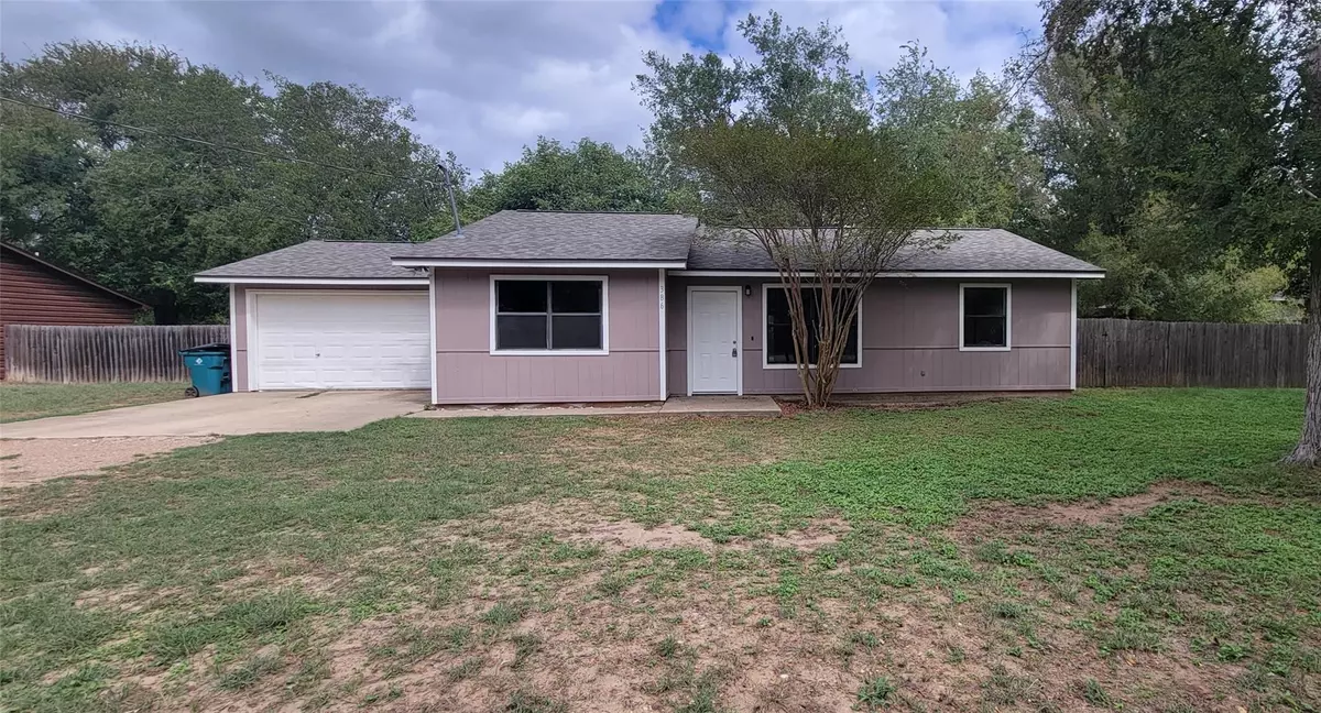 Bastrop, TX 78602,386 Lamaloa LN