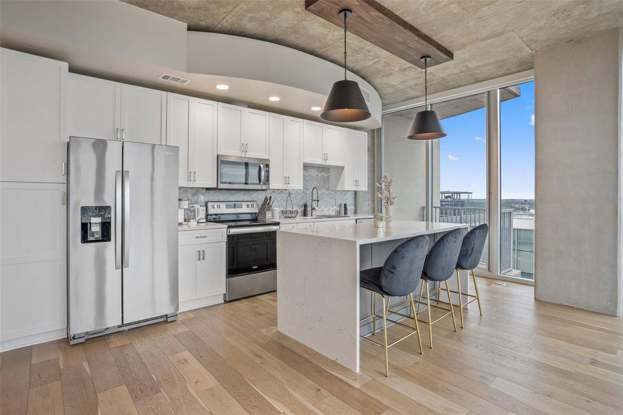 Austin, TX 78701,360 Nueces ST #3702