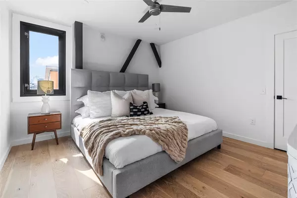 Austin, TX 78702,1800 E 4th ST #396