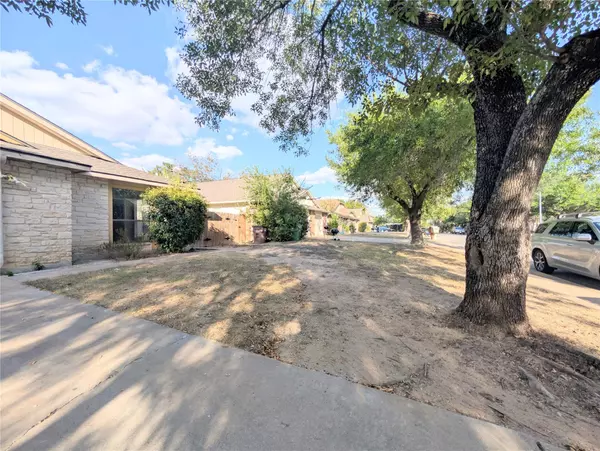 Round Rock, TX 78664,2014 Redwing WAY