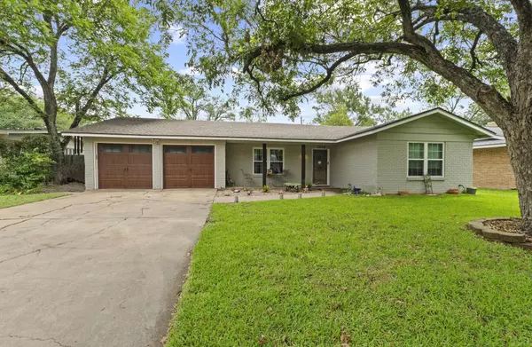 3206 Silverleaf DR, Austin, TX 78757