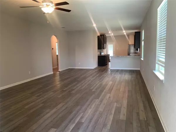 Liberty Hill, TX 78642,509 Congress WAY