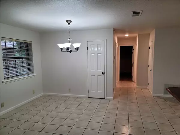 Round Rock, TX 78664,306 E Anderson Ave