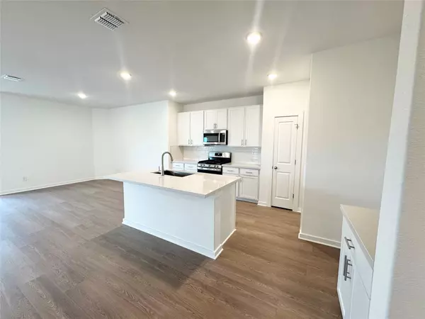 San Marcos, TX 78666,132 Hazy View RD