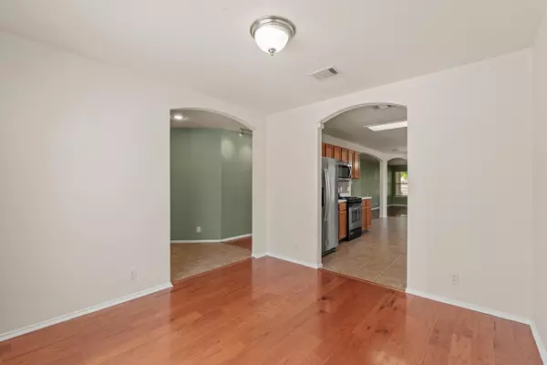 Hutto, TX 78634,102 Matthew DR