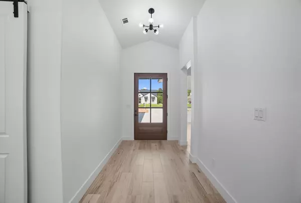 226 Sunday DR, Burnet, TX 78611