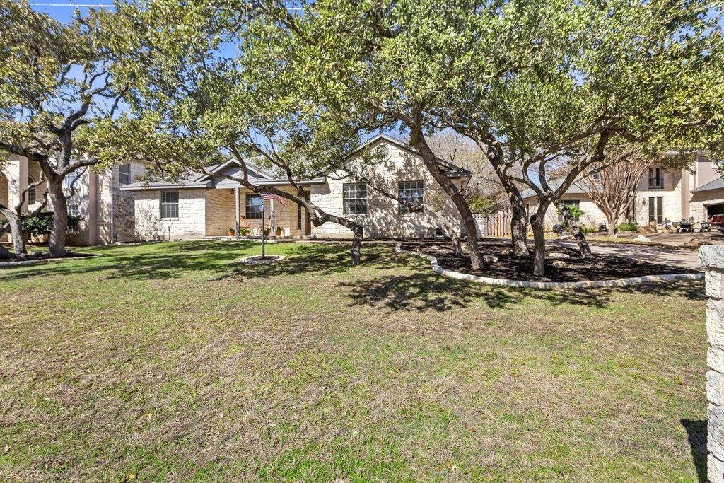 333 Hurst Creek RD, Lakeway, TX 78734