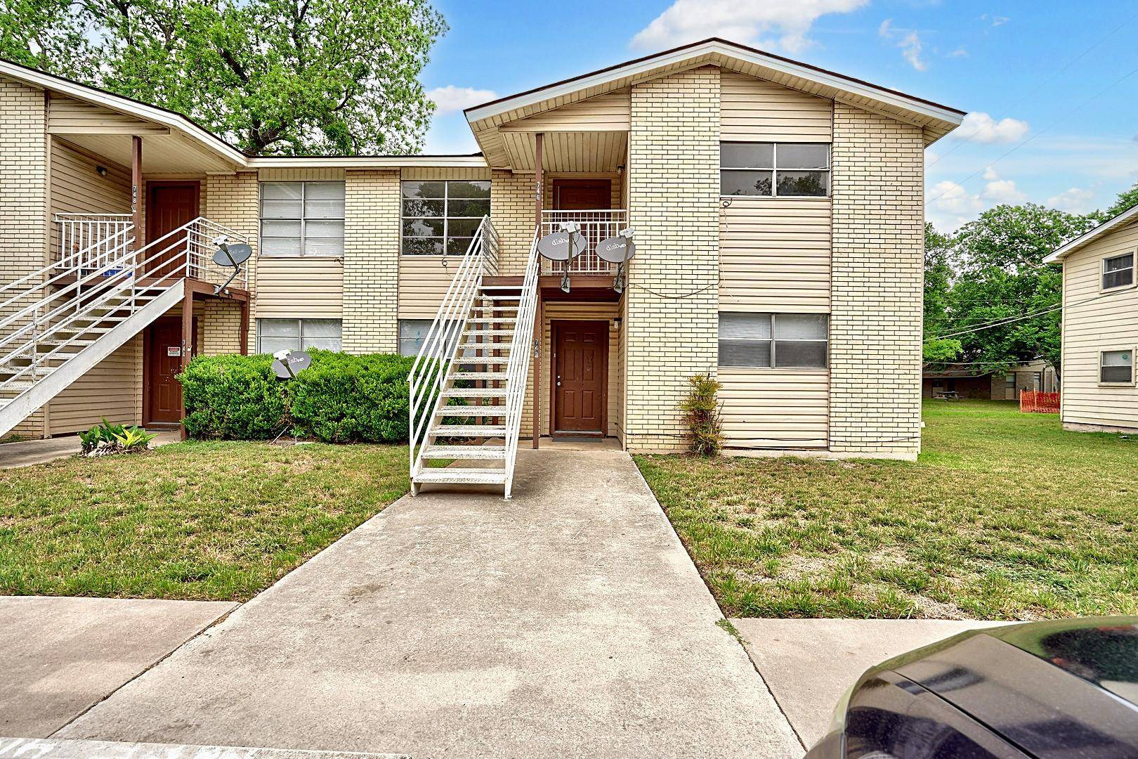 726 Old Martindale RD, San Marcos, TX 78666