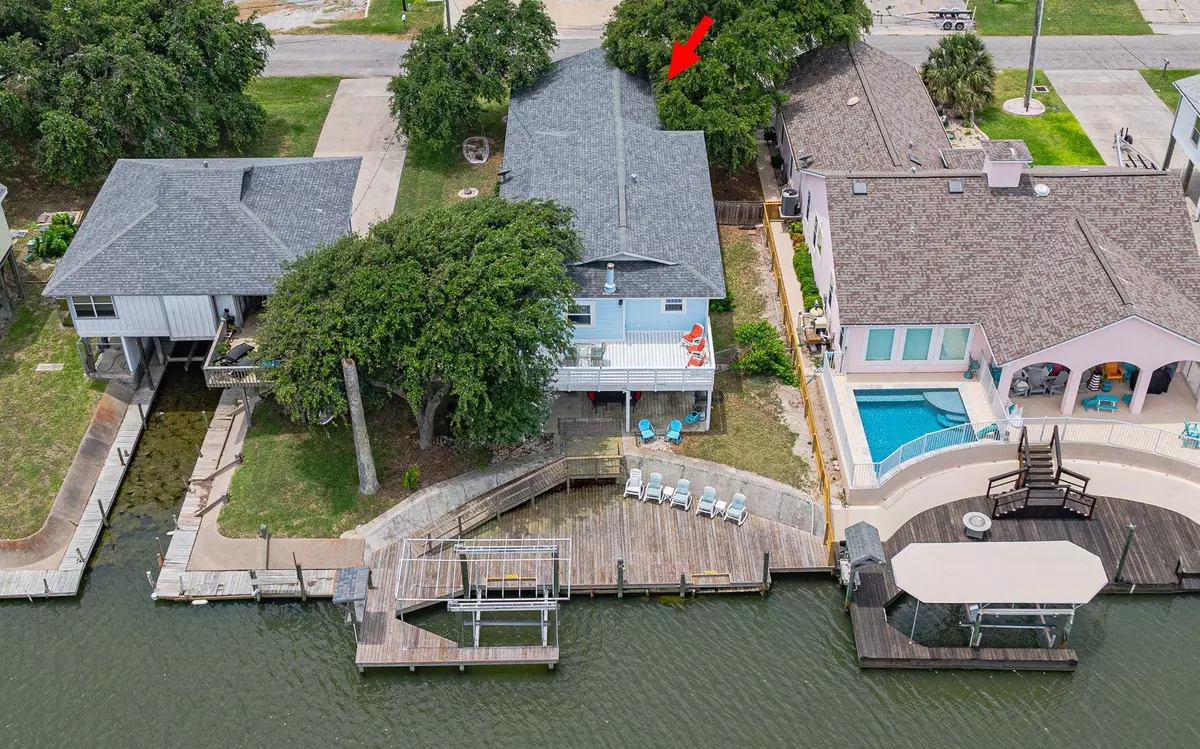 Rockport, TX 78382,246 Starboard Ave