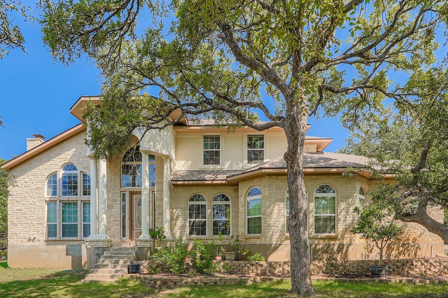 900 Wayside DR, Wimberley, TX 78676