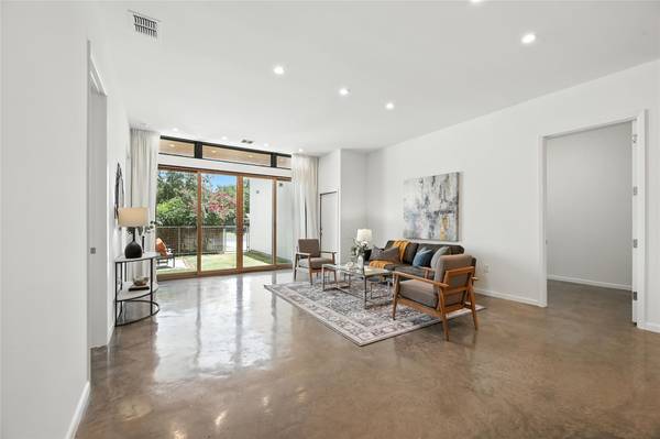 1401 Alegria RD #A, Austin, TX 78757
