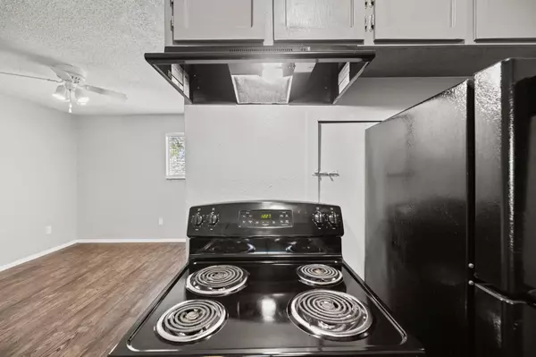 Austin, TX 78704,805 S Center ST #106