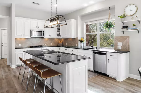 Austin, TX 78732,13612 Flat Top Ranch RD