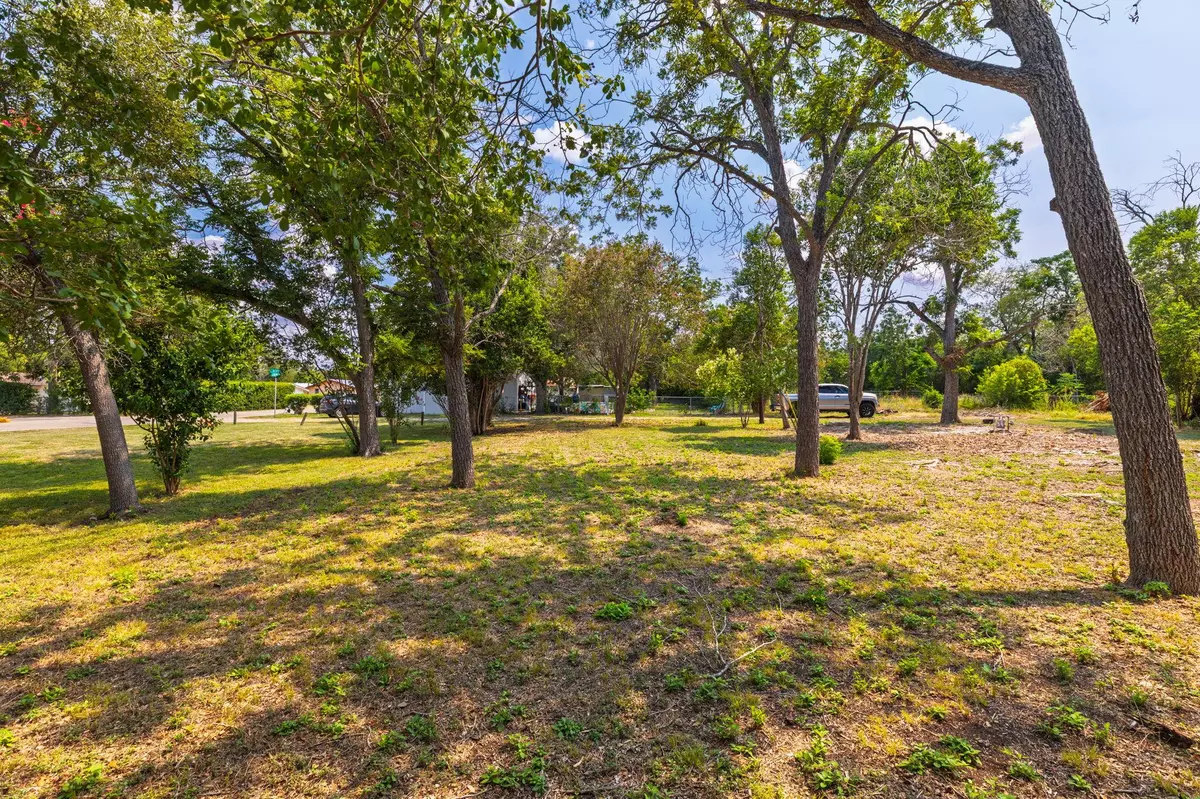Seguin, TX 78155,1308 Bert ST