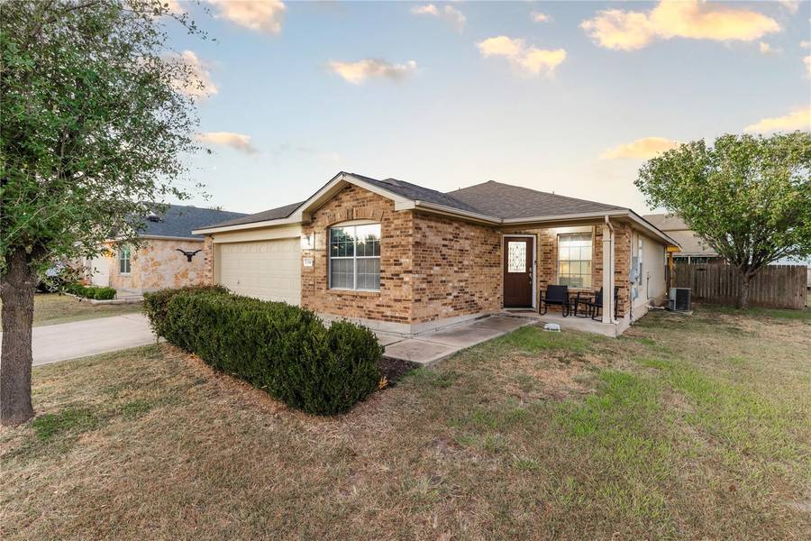 214 Almquist ST, Hutto, TX 78634