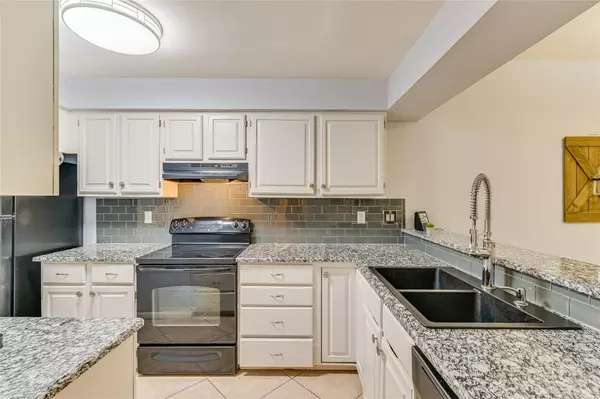 Lago Vista, TX 78645,3404 American DR #3208