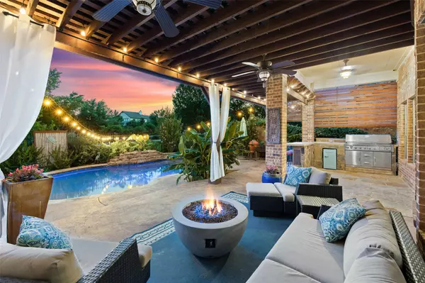 4509 Mont Blanc DR, Bee Cave, TX 78738