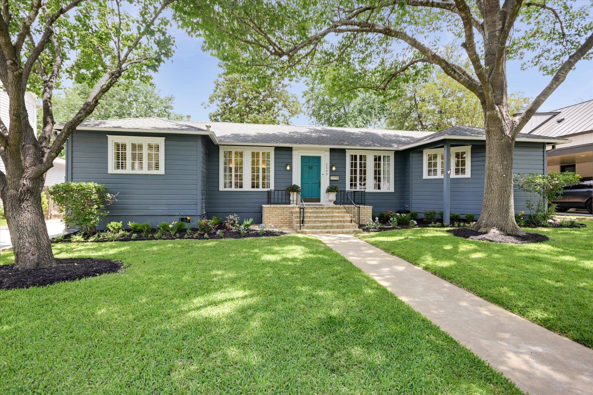 2509 Spring LN, Austin, TX 78703