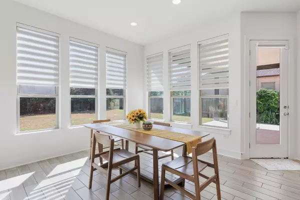 Austin, TX 78739,5017 Globe Mallow DR