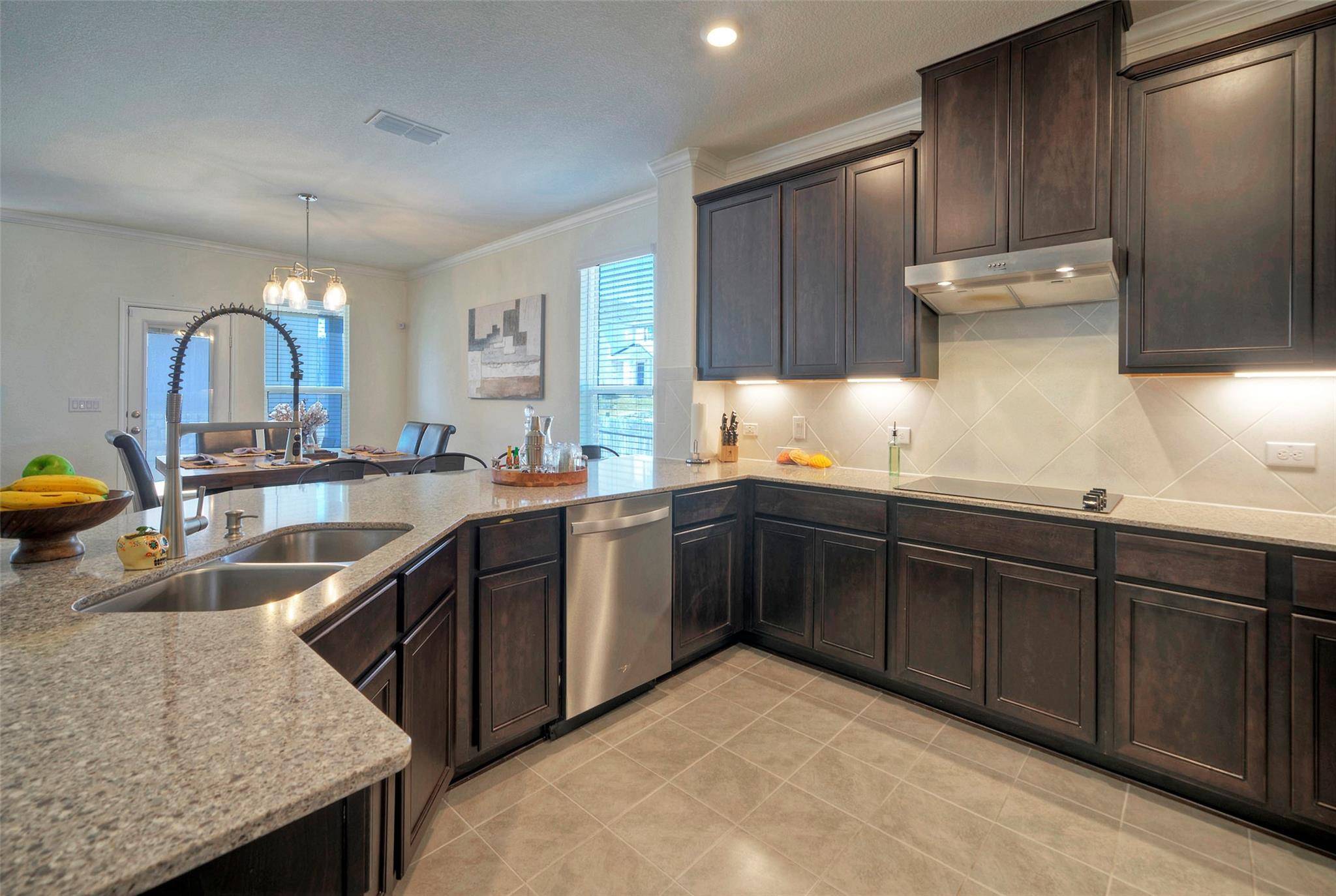 Austin, TX 78744,7706 DOUVAINE DR