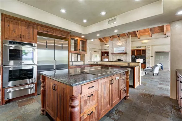 Spicewood, TX 78669,24736 Travis Lakeside DR #A