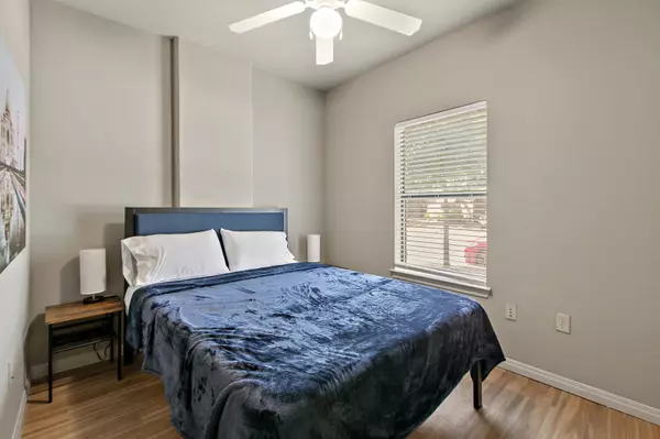 Austin, TX 78705,2515 Pearl #106