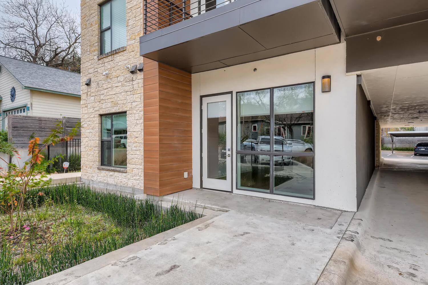 Austin, TX 78704,207 W Johanna #108