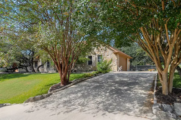Dripping Springs, TX 78620,807 Meadow Oaks DR