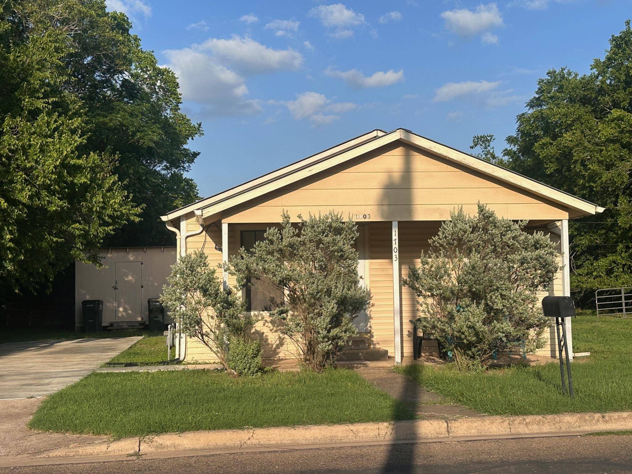 Bastrop, TX 78602,1703 Carter ST