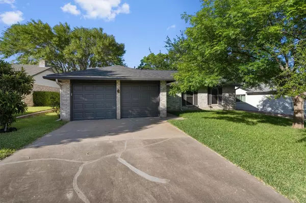 304 Skyloop DR, Austin, TX 78745