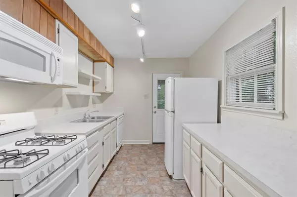 Austin, TX 78757,1511 Alguno RD