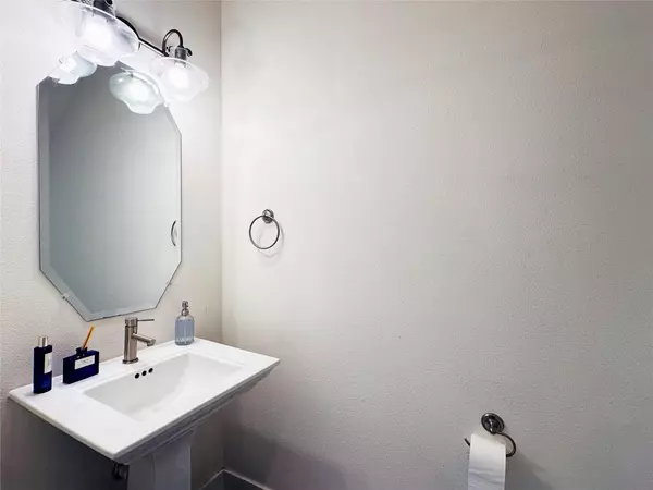 Austin, TX 78702,2716 Halcyon DR #38