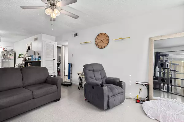 Austin, TX 78745,6911 Cooper LN