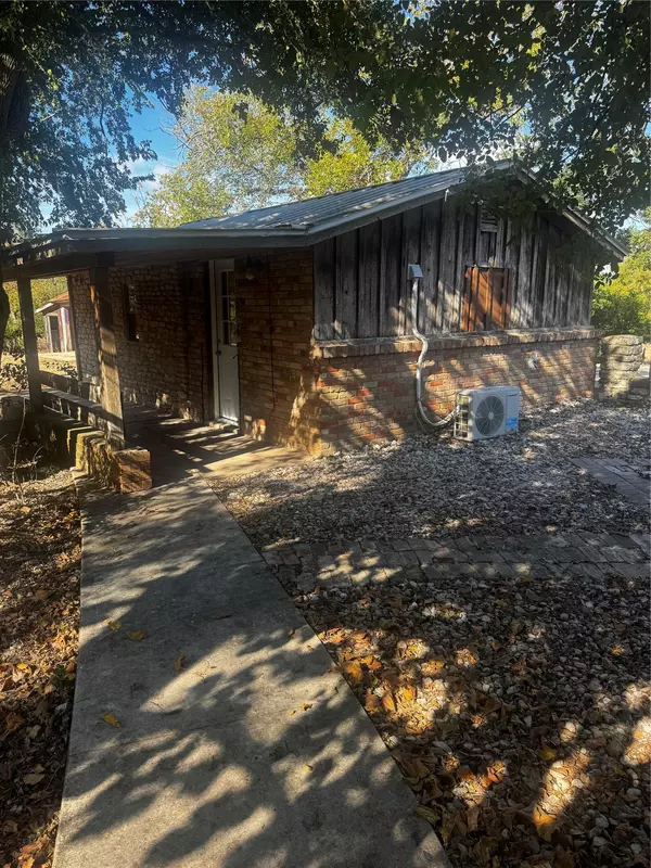 1511 Old Ranch Road 12 #C, San Marcos, TX 78666