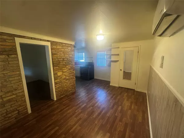 San Marcos, TX 78666,1511 Old Ranch Road 12 #C