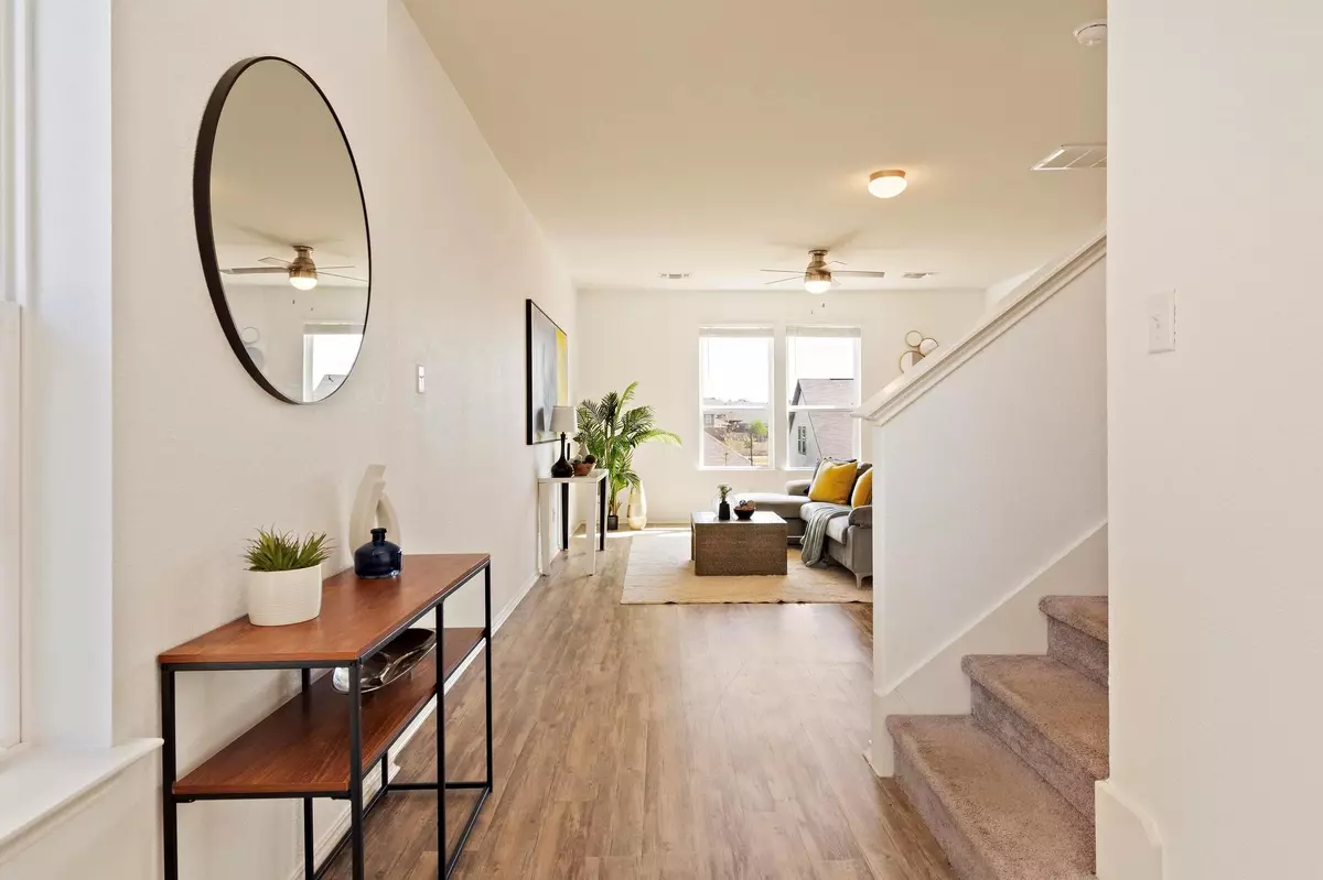 Buda, TX 78610,217 Boxwood DR