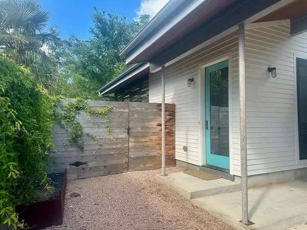 Austin, TX 78704,2207 S 3rd ST #B