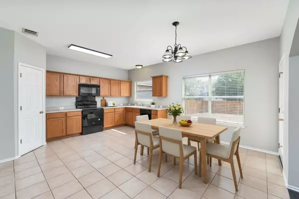 Austin, TX 78744,9411 Brandts Wood ST