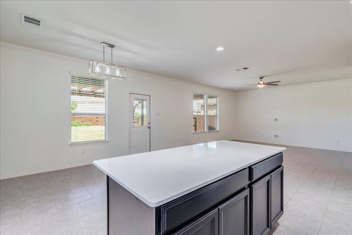 Buda, TX 78610,186 Sundown Ave