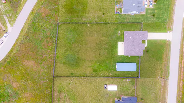 Elgin, TX 78621,121 Grassy LN