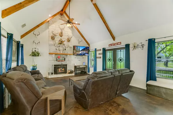 Marble Falls, TX 78654,303 CR 144