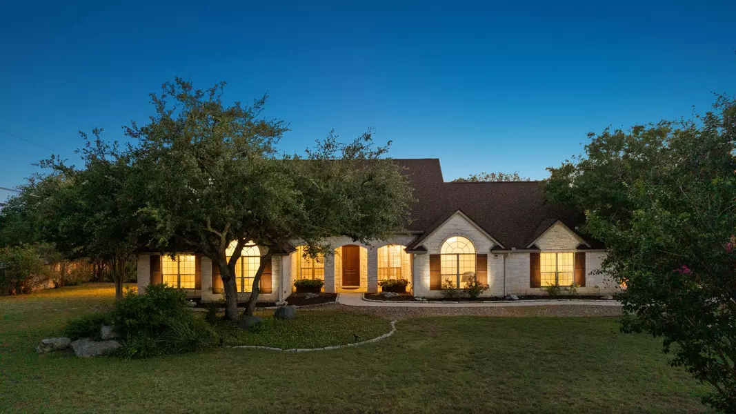 781 Woodland DR, Driftwood, TX 78619