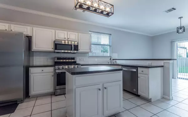 Pflugerville, TX 78660,208 Settlers Valley DR