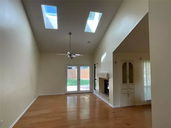 Austin, TX 78717,15702 Racine CV