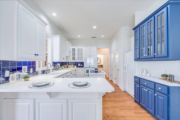 2213 Garden CT, San Marcos, TX 78666